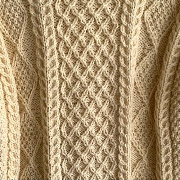 HAND KNIT Wool Chunky Knit Shawl Collar Long Sleeve Sweater Wood Buttons Cream M - Picture 5 of 7